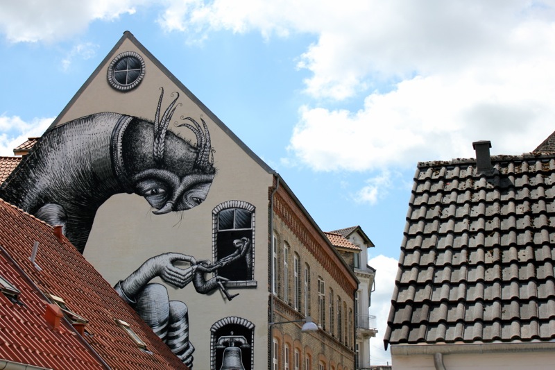 Streetart_klokkestoebergade_aalborg_gavlmaleri