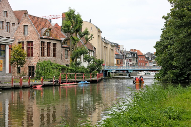 canals_boat_gent